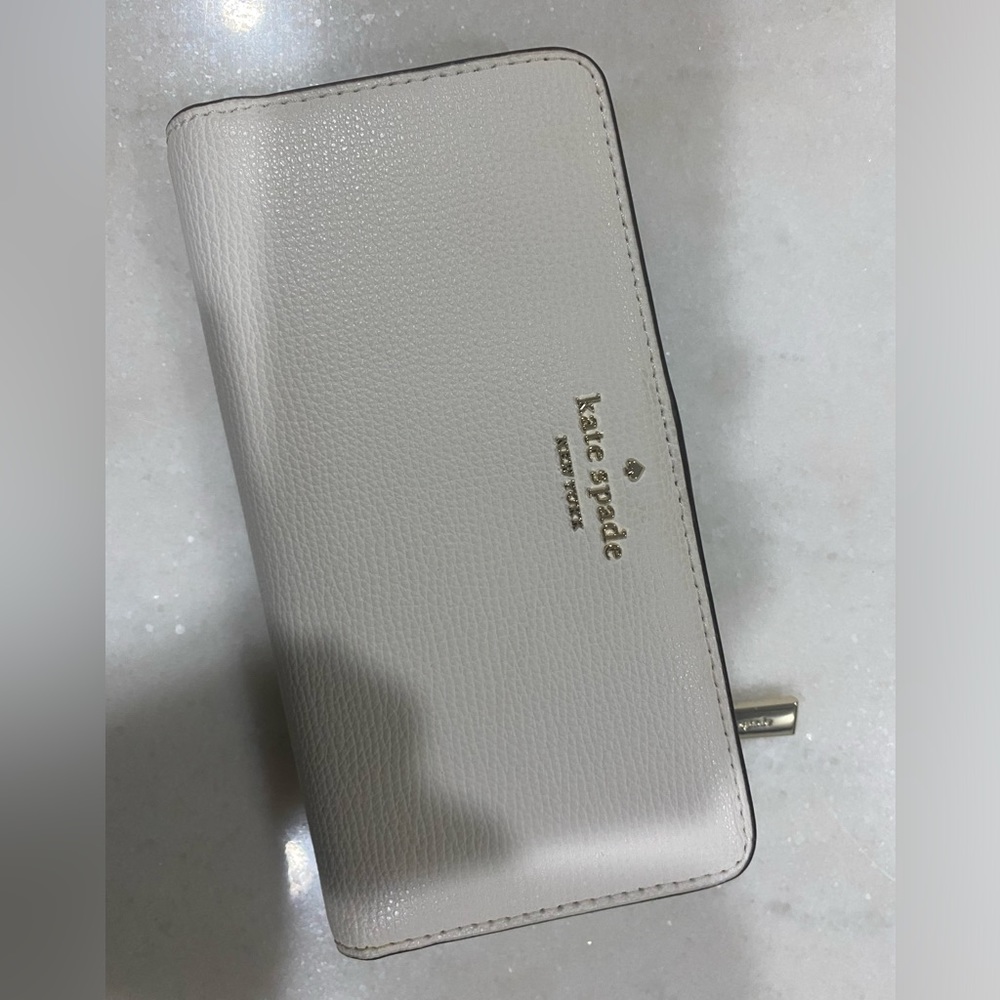 Kate Spade Medium Trifold Wallet (White) (used once)